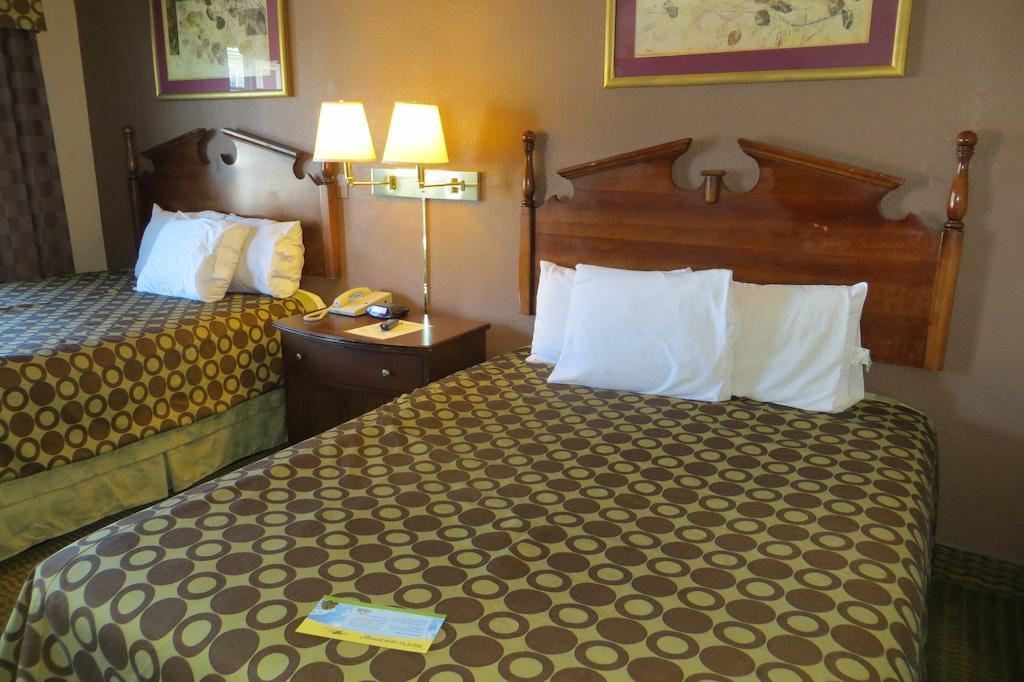 American Inn Stockton Zewnętrze zdjęcie