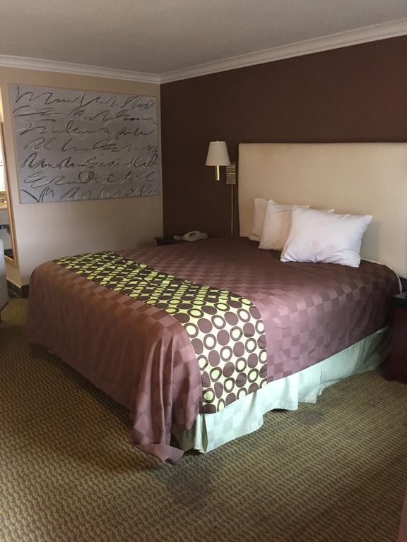 American Inn Stockton Zewnętrze zdjęcie