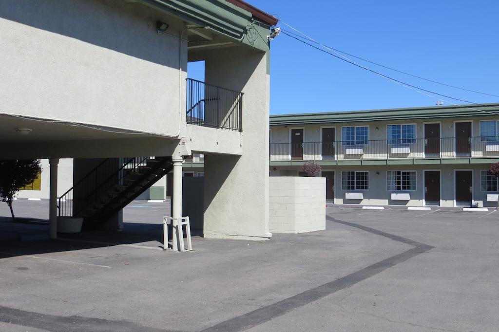 American Inn Stockton Zewnętrze zdjęcie