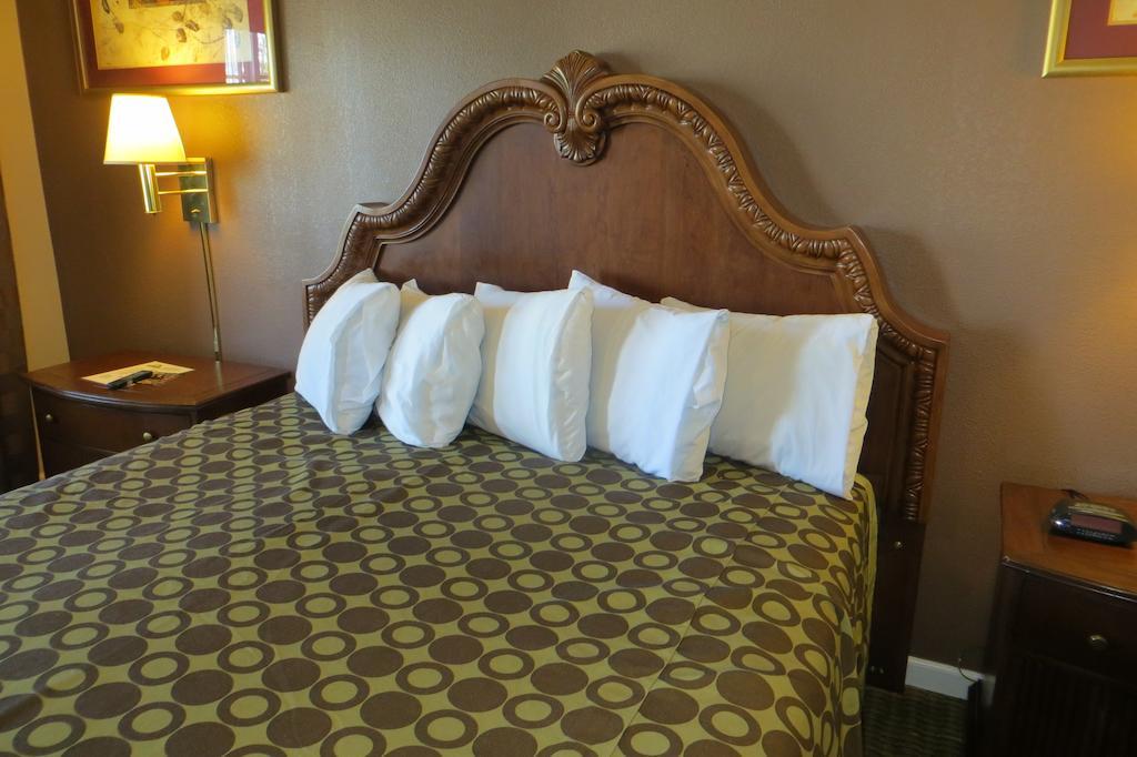 American Inn Stockton Zewnętrze zdjęcie