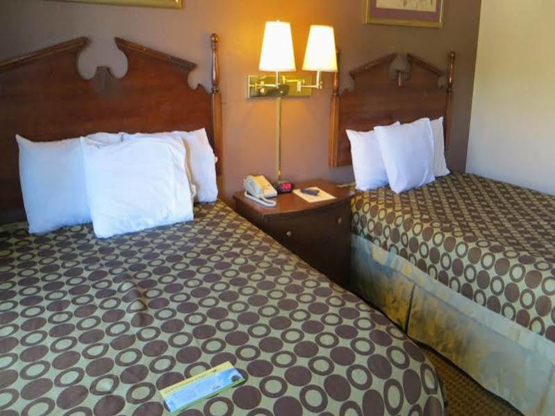 American Inn Stockton Zewnętrze zdjęcie